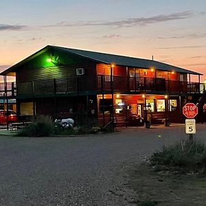 Badlands Hotel & Campground